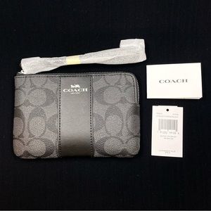 NWT Coach Signature Canvas Corner Zip Wristlet in Beautiful Silver & Black Smoke